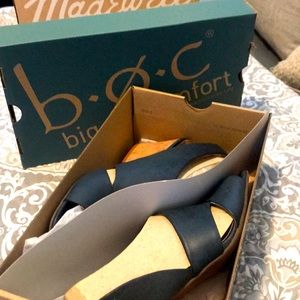 New in the box BORN (BOC) sandals